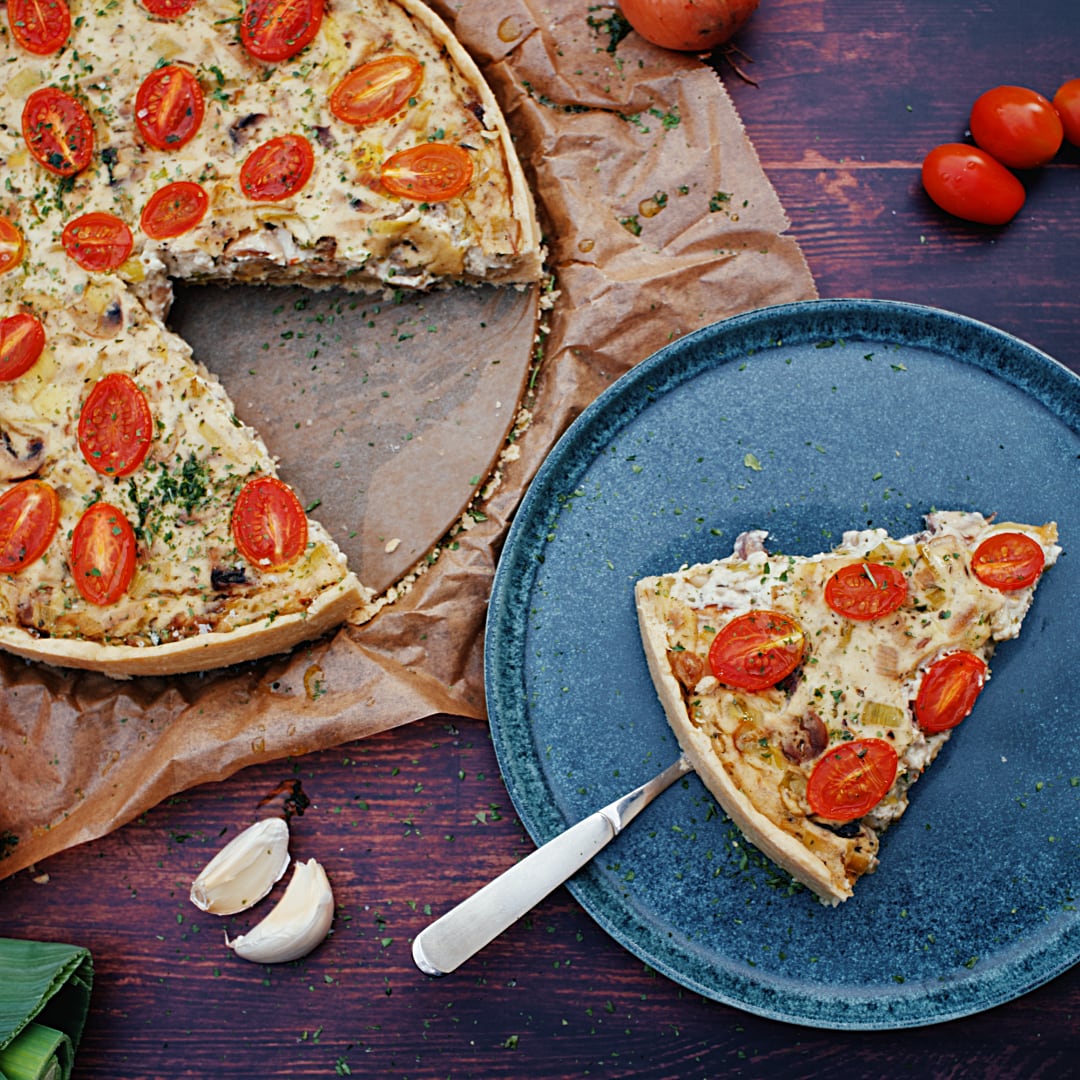 Vegane Quiche mit Champignons und Lauch